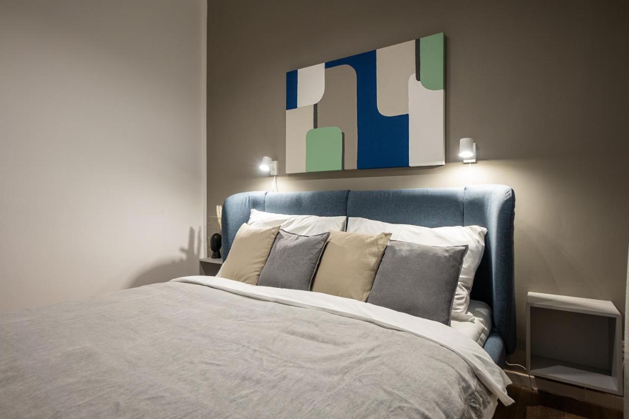 Bright & Airy Apartment With Balcony Near City Center